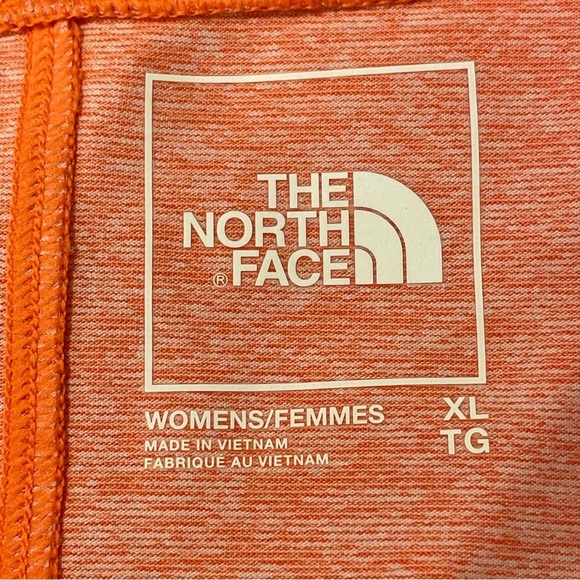 THE NORTH FACE EA Dawndream Relaxed Short Sleeve in Emberglow Orange Heather - Picture 6 of 8
